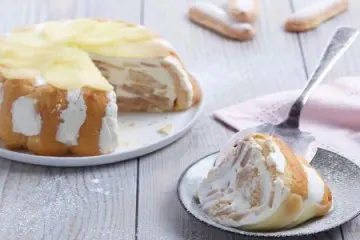 Charlotte au poires
